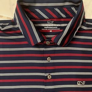 Mens Medium. Vineyard Vines Polo. Very Lightly used. No stains